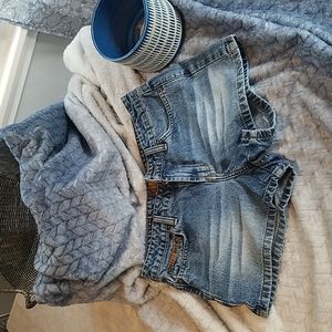 Lei denim shorts